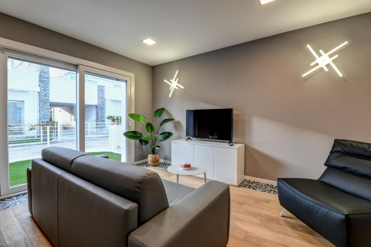 Villette Dolci Luxury Homes Peschiera del Garda Exterior foto